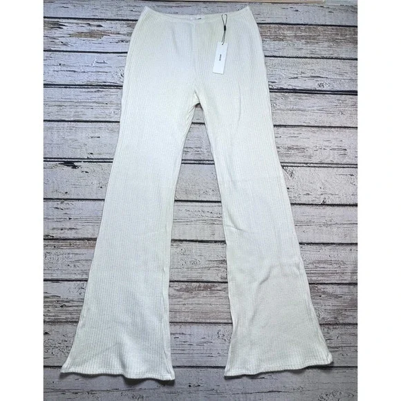 Joah Brown Fitted Mini Flare Pant Natural Ivory Luxe Ribbed Knit Size M/L‎ USA
